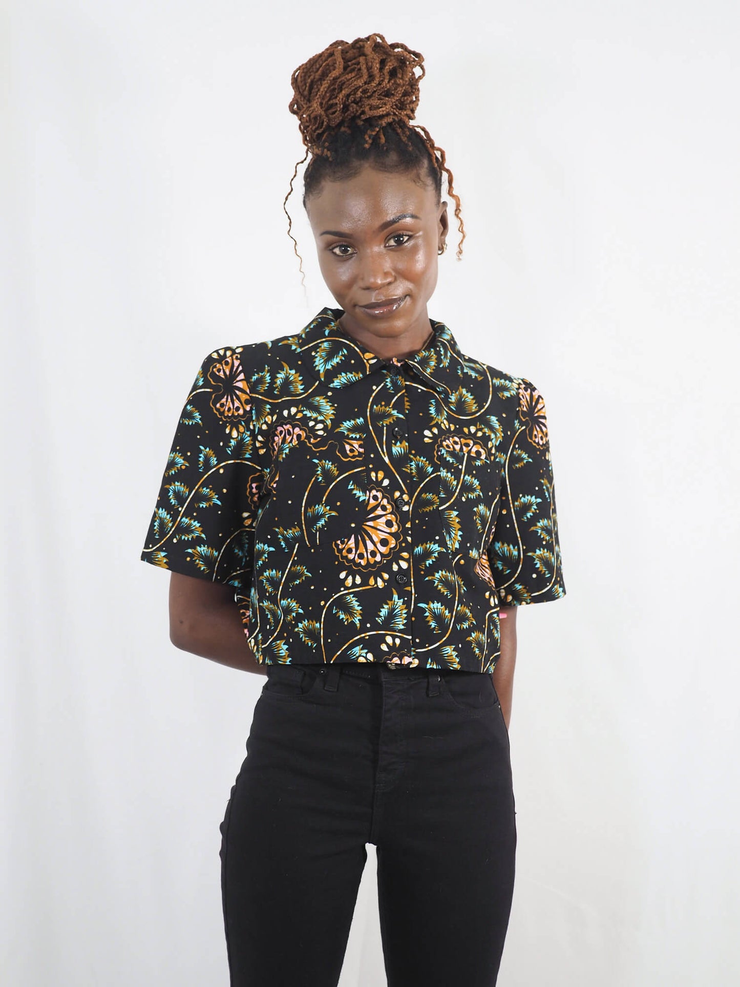 Round Collar Cropped Shirt  #417 <L>